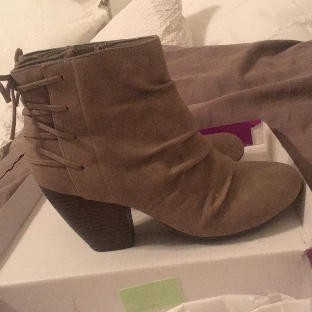 Booties - Picture 3 of 4